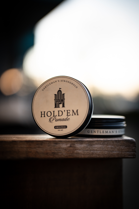Perfecte hold, flexibele finish met Hold’em's Original Pomade